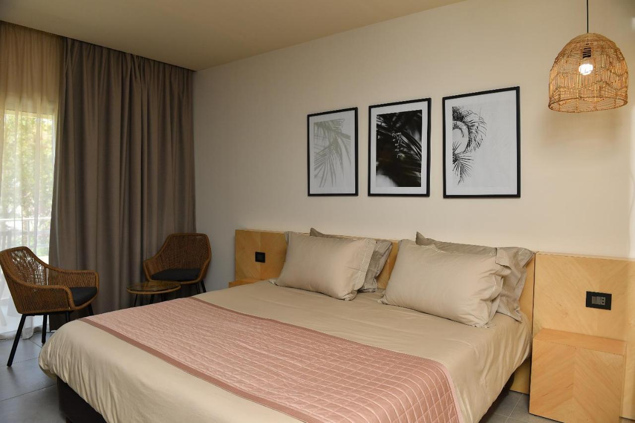 Byblos Ocean Blue Hotel & Resort -Jbeil מראה חיצוני תמונה
